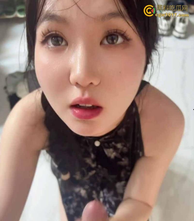 浙江温州商学院清纯眼睛妹【杨梦婷】,与男友酒店开房露脸口交,闭眼撸管口交满脸享受,反差十足 !-3