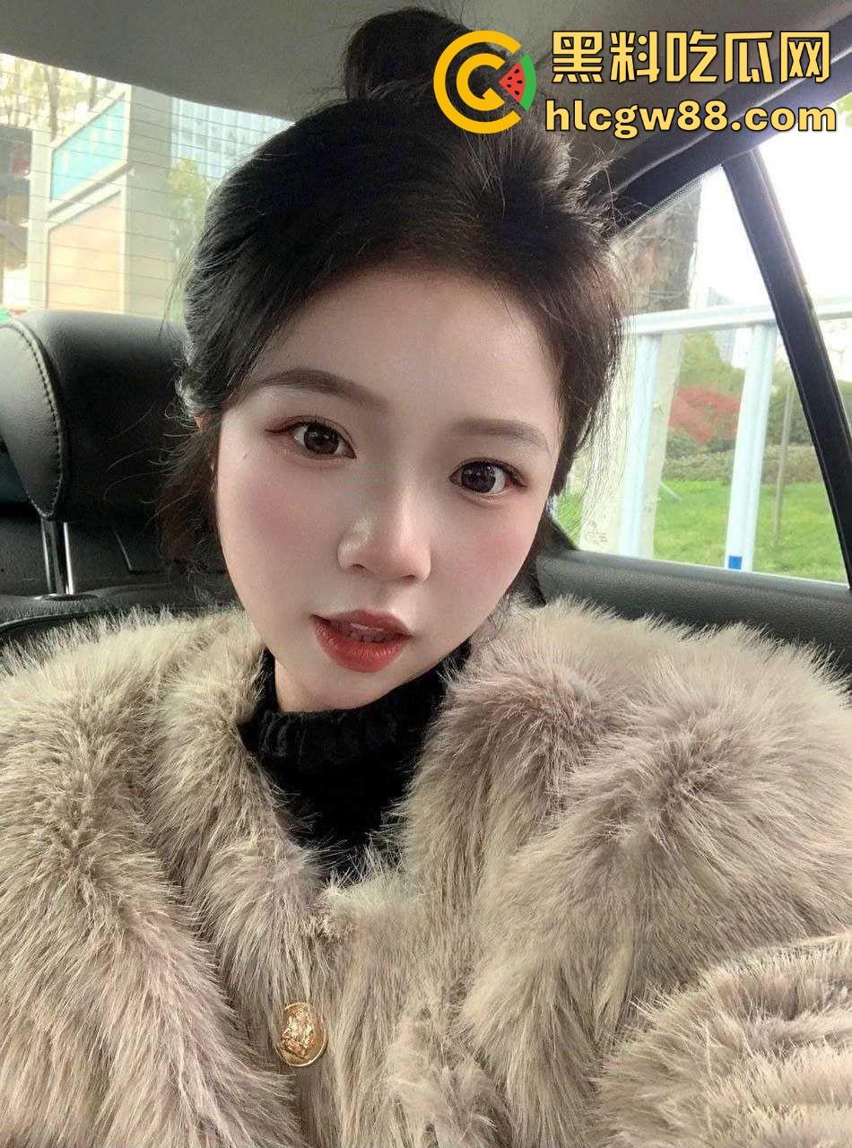 武汉极品人妻【王悦】私拍泄密，身材白嫩紧致，私下被老公调教成母狗，夜里被操哭求饶！-1