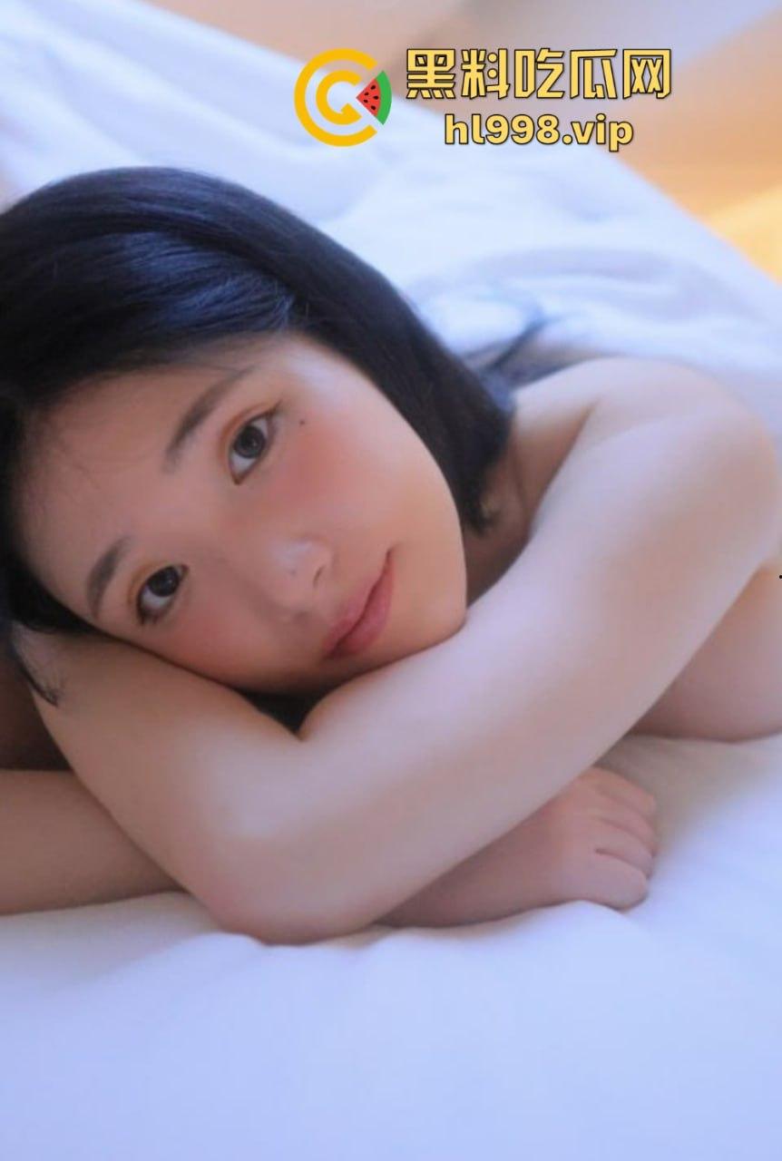 韩国爆乳妹【妍雨】惊艳亮相！西瓜配西瓜奶，胸大得美如画，纯天然还是科技产物？-27